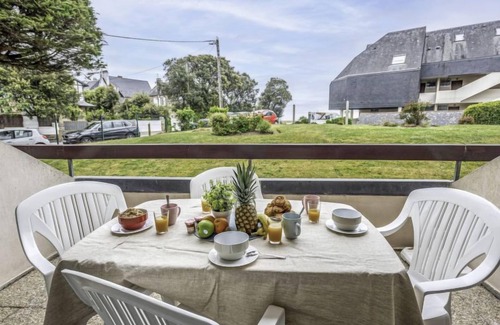 Carnac Apartment | Apartment Océan by Interhome