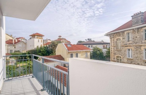 Biarritz Apartment | Apartment Océana by Interhome