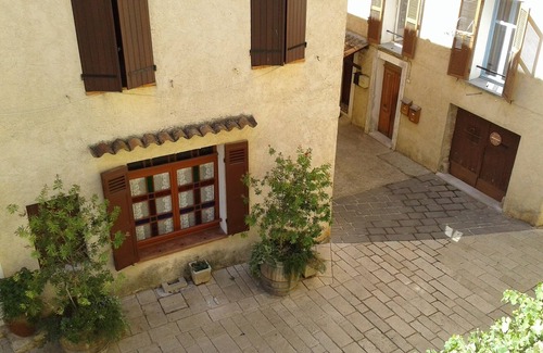 Villecroze Apartment | APARTMENT OF CHARACTER 120M2 IN ANCIENT CASTLE FEODAL