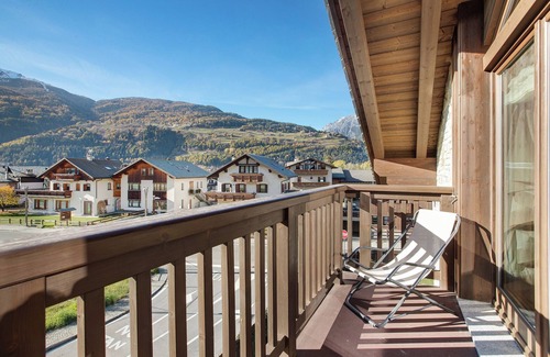 Bormio Apartment | Apartment "Olympic Chalet 13" with Mountain View, Balconies & Wi-Fi