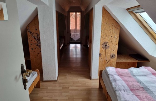 Ober-Morlen Apartment | Apartment OM 3 = Mario - House OM for 1-19 persons, 23km to FFM-Nord