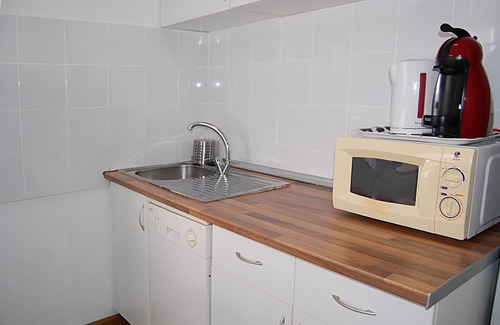 Nervion Apartment | Apartment on 3rd floor, in commercial and leisure area. Good location.