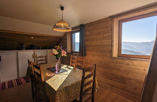 Fresse-sur-Moselle Apartment | Apartment on Vosges farm with terrace, fireplace and wifi