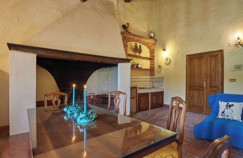 Torrita di Siena Apartment | Apartment on the first floor with a beautiful panoramic view