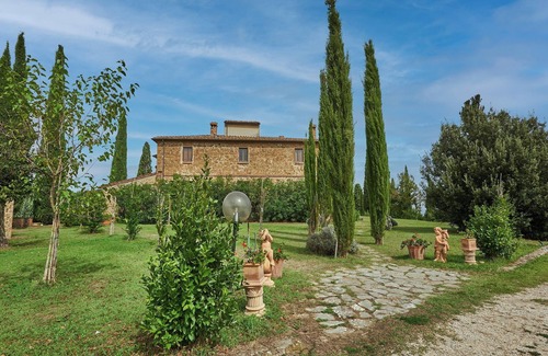 Torrita di Siena Apartment | Apartment on the first floor with a beautiful panoramic view