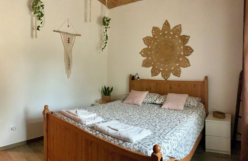 Piobesi d'Alba Apartment | Apartment on the outskirts of Alba with stunning views of the Roero hills