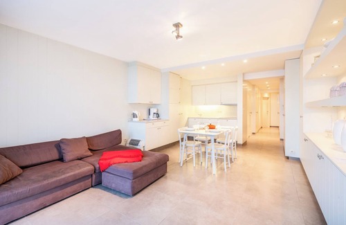 Oostduinkerke-Bad Apartment | Apartment on the Coast with Beach Access