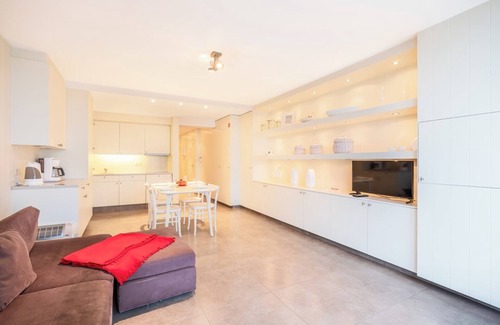 Oostduinkerke-Bad Apartment | Apartment on the Coast with Beach Access