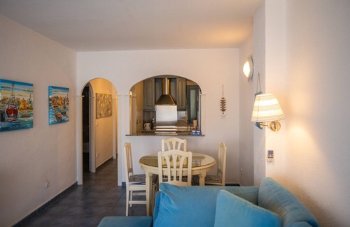 Cambrils Apartment | Apartment on the beachfront, with pool, terrace and parking.