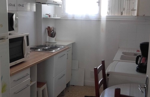 Le Mans Apartment | Apartment on the ground floor over-high (8 steps)