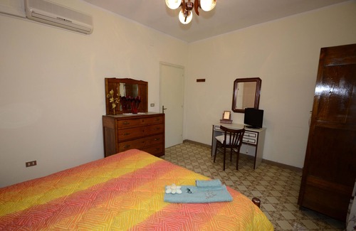 Laurignano Apartment | Apartment on the outskirts of Cosenza