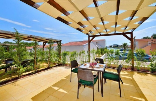 Preko Apartment | Apartment on Ugljan Island by Sandy Beach