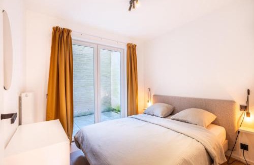 Sint-Idesbald Apartment | Apartment on Zeedijk with Stunning Sea Views