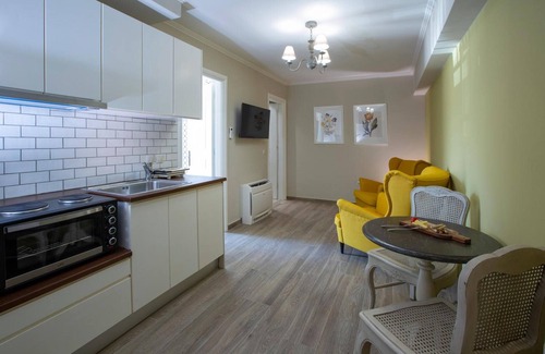 Nidri Apartment | Apartment 'One-Bedroom Suite C' with Balcony and Air Conditioning
