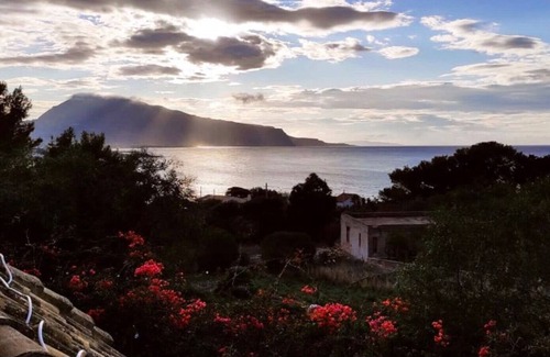 Cornino Apartment | Apartment "Open Space Sul Mare" with Sea View, 3 Terraces and Wi-Fi