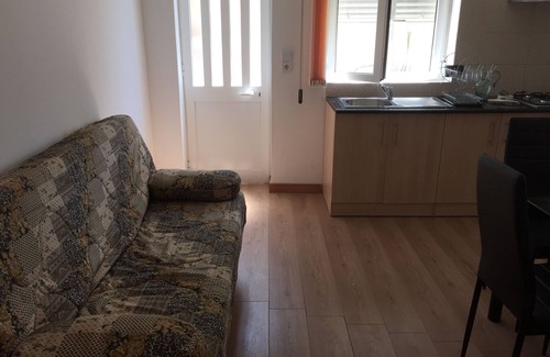 Fonte do Bispo Apartment | Apartment or studio amid orange and olive trees