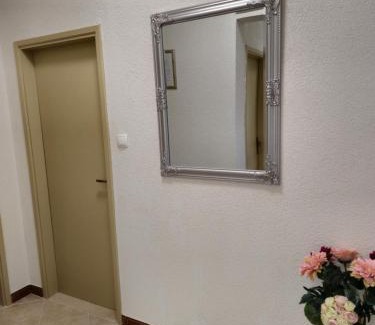 Lokvicici Apartment | Apartment Osama