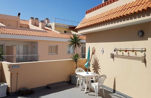 Alcala Condo | Apartment overlooking the sea located 100 meters from the sea.
