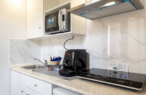 Copertino Apartment | Apartment 'Over The Top - Lu Sule' with Private Terrace, Wi-Fi and Air Conditioning