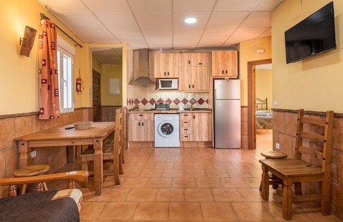 Jerez del Marquesado Apartment | Apartment 'Postero' with Mountain View, Balcony and Wi-Fi