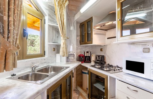 Gaios Apartment | Apartment 'Paco's Resort Luxury Villa 18' with Sea View, Wi-Fi and Air Conditioning