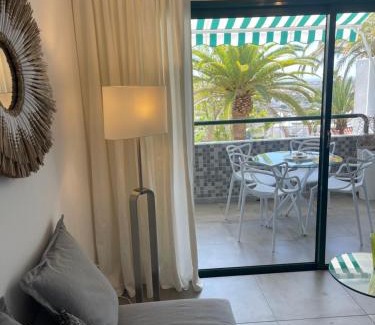 Sonnenland Apartment | Apartment Palm Tree View