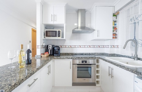 Mareny Barraquetes Apartment | Apartment 'Palmeretes 1°linea' with Sea View, Balcony and Wi-Fi