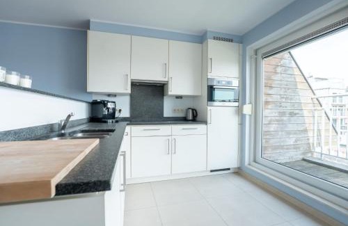 Bredene Apartment | Apartment Parklane-3 by Interhome