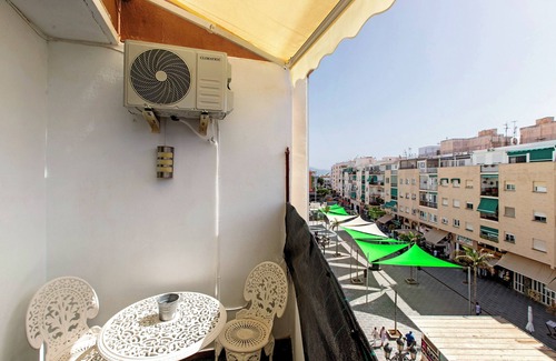 Torremolinos City Centre Apartment | Apartment 'Penthouse' with Private Terrace, Wi-Fi and Air Conditioning