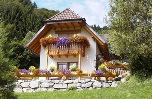 Seelbach Apartment | Apartment 'Pfauensitz' with Mountain View, Shared Garden and Wi-Fi