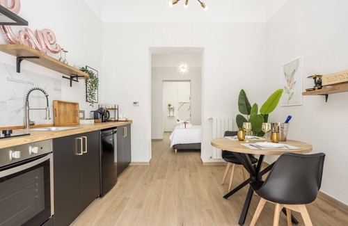 Palermo Apartment | Apartment 'Piccolo Incanto Spa Palermo' with Wi-Fi and Air Conditioning