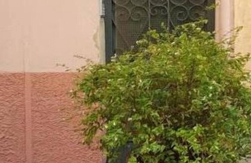 Tremp Apartment | Apartment 'Pis Romàntic A Tremp' with Balcony, Wi-Fi and Air Conditioning