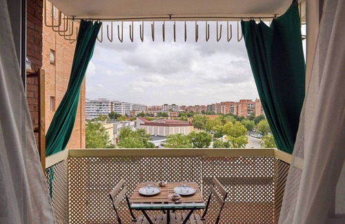 Cordoba Apartment | Apartment 'Piso Céntrico Cerca De La Rivera' with Private Terrace, Wi-Fi and Air Conditioning