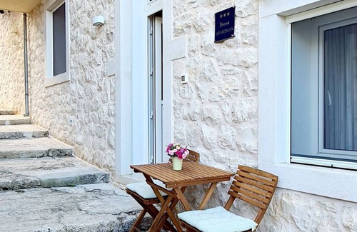 Pitve Apartment | Apartment Pitve (89901-A1) - Jelsa - island Hvar