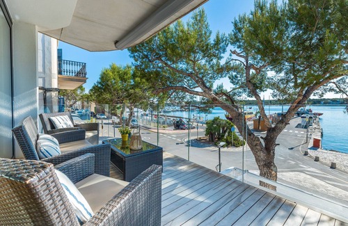Portocolom Apartment | Apartment 'Ponent' with Sea View, Wi-Fi and Air Conditioning