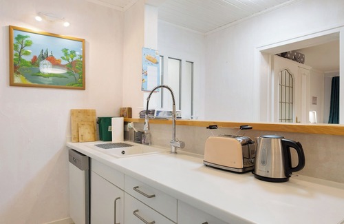 Suggental Apartment | Apartment 'Pool View' with Communal Pool, Private Terrace and Wi-Fi