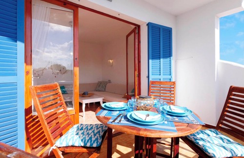Cala Marcal Apartment | Apartment Posidonia close to the Sea with Wi-Fi & Balcony
