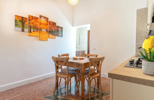 Pulsano Apartment | Apartment 'Primo Piano - Mini' with Private Garden, Wi-Fi and Air Conditioning