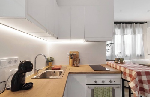 Sant Celoni Apartment | Apartment Privat Sant Celoni Montseny Barcelona with Balcony and Wi-Fi.