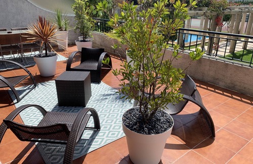 Sao Felix Da Marinha Apartment | Apartment with Terrace and Pool for 5 people 10 km from Porto