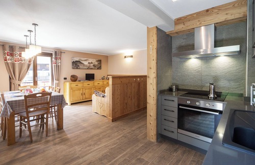 Cogne Apartment | Apartment 'Punta Ceresole 4061 Maison Gerard' with Mountain View, Shared Garden and Wi-Fi