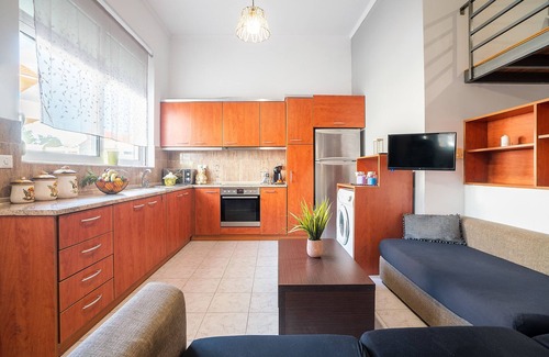 Kallithea House | Apartment 'Rafaela's House' with Shared Pool, Wi-Fi and Air Conditioning