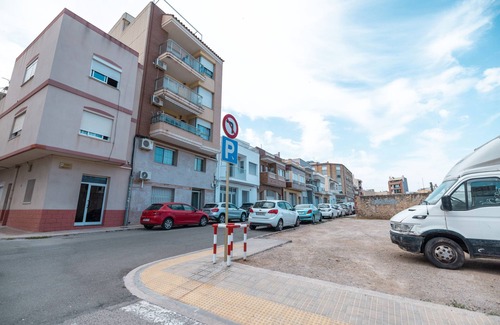 Sant Carles de la Rapita Apartment | Apartment 'Rapitenc' with Wi-Fi and Air Conditioning