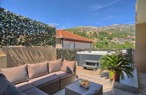 Srinjine Apartment | Apartment Relax with Jacuzzi Split Area