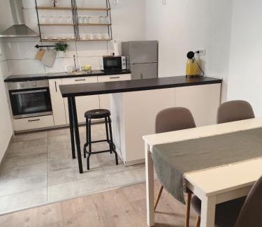 Srinjine Apartment | Apartment Relax with Jacuzzi Split Area