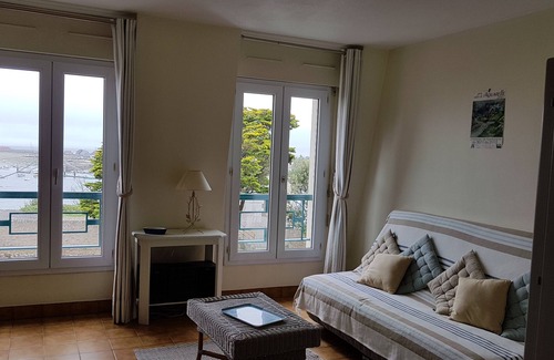Port-Louis Apartment | Apartment rental, sea view, Port-Louis (56), 3-star CLEVACANCES label