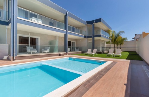 Villa San Pietro Apartment | Apartment "Residence Meridian Unità 4" Near the Beach with Mountain View, Pool, A/C, Wi-Fi & Balcony
