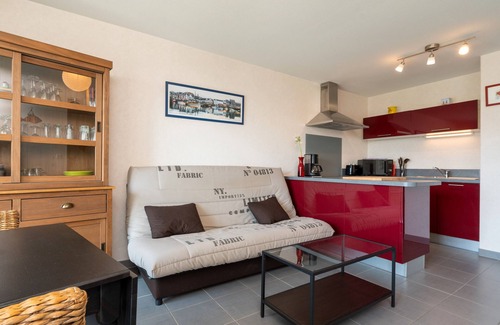 Saint-Philibert Apartment | Apartment 'Résidence Mer Et Pins' with Private Terrace and Balcony