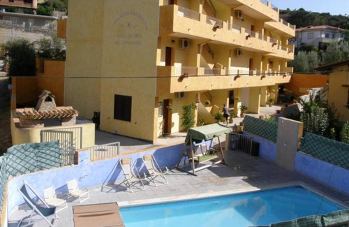 Fluminimaggiore House | Apartment "Residence Pianeta Sardegna 10" with Pool, A/C & Balcony