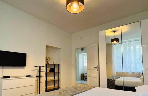 Ormoy-la-Riviere Apartment | Apartment 'Retraite Nature' with Shared Garden, Shared Pool and Wi-Fi